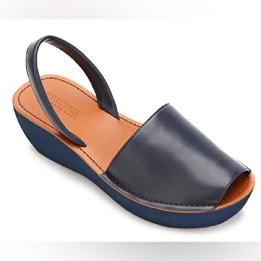 Reaction Kenneth Cole Navy Faux Leather Slingback Sandals Minimal Flat Summer 9